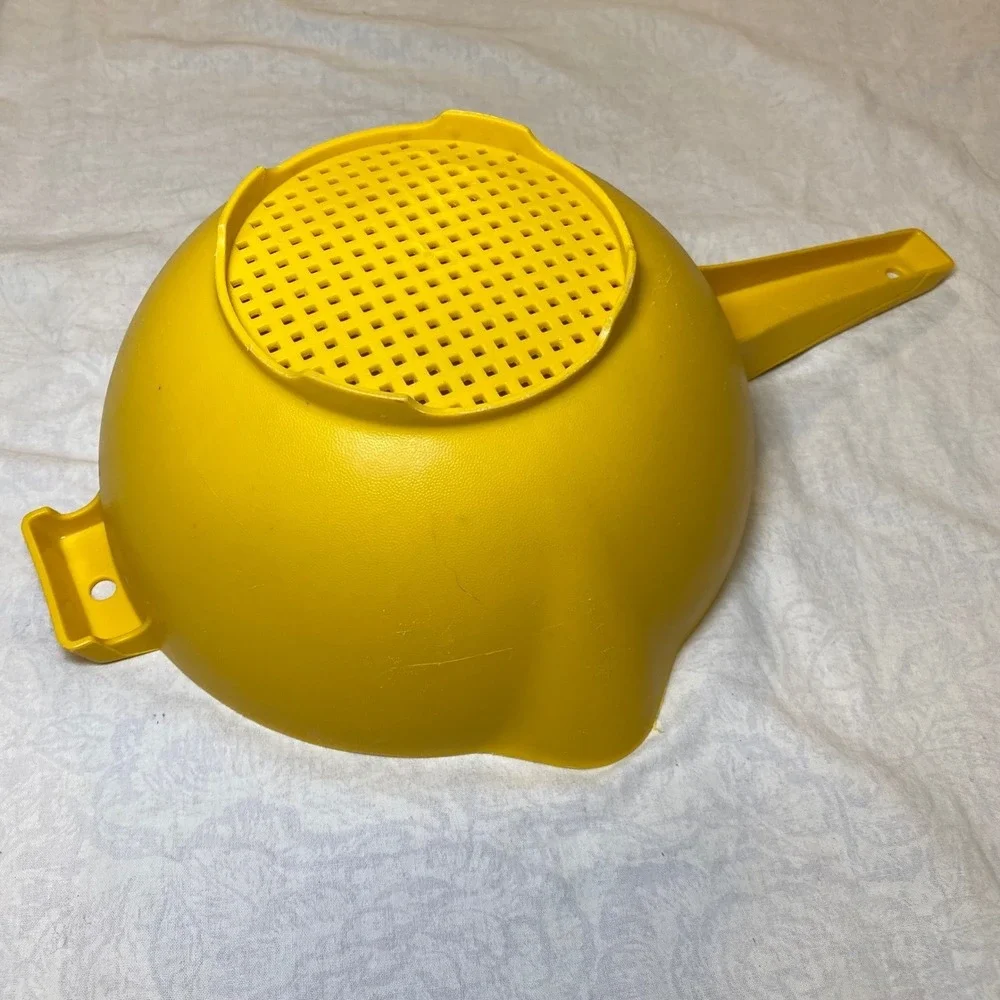 Vintage Tupperware Yellow Colander Strainer #1523-1 Harvest Gold Kitchen‎ Sieve